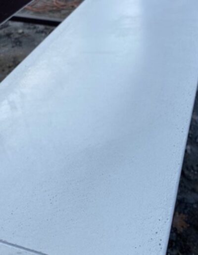 fehér beton párkány elem kültéri felhasználásra